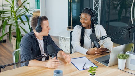 Podcast Suicidepreventie bij Jongeren; in Verbinding met Naasten