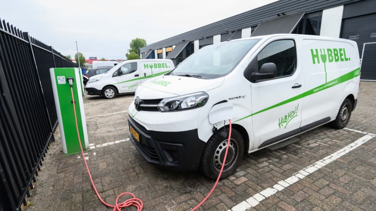 Kijkje bij de buren: Hubs nog niet booming, toch een slimme zet