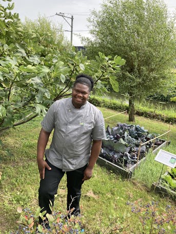 Jason in de moestuin 2
