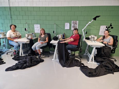 Medewerkers naaiatelier