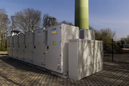 Bewonerscoöperatie Rijnland Energie bouwt definitief grote batterij