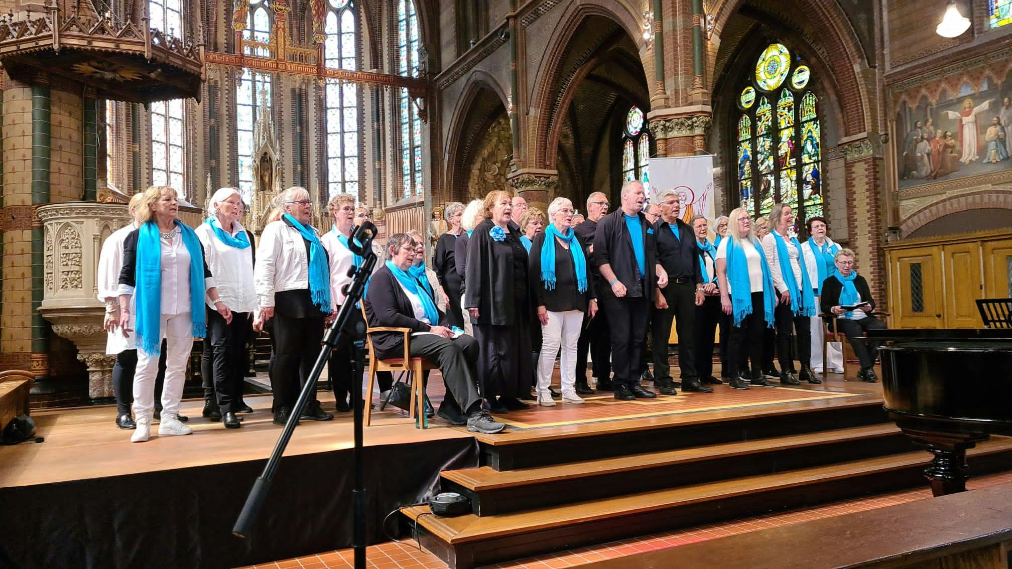 Koor Singing Devotion