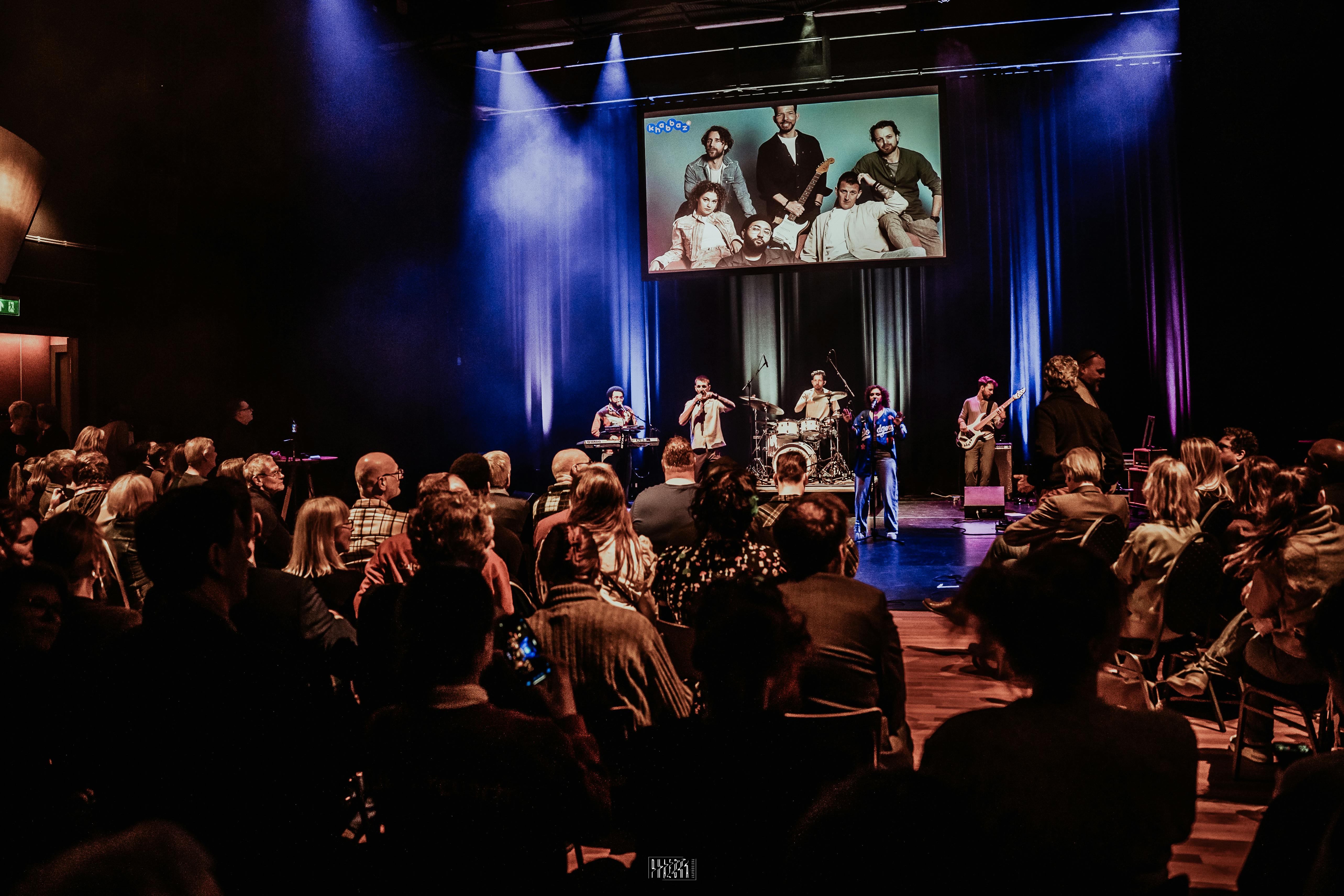 Bomvol Theater Castellum bij Alphens Kunst- en Cultuurdebat