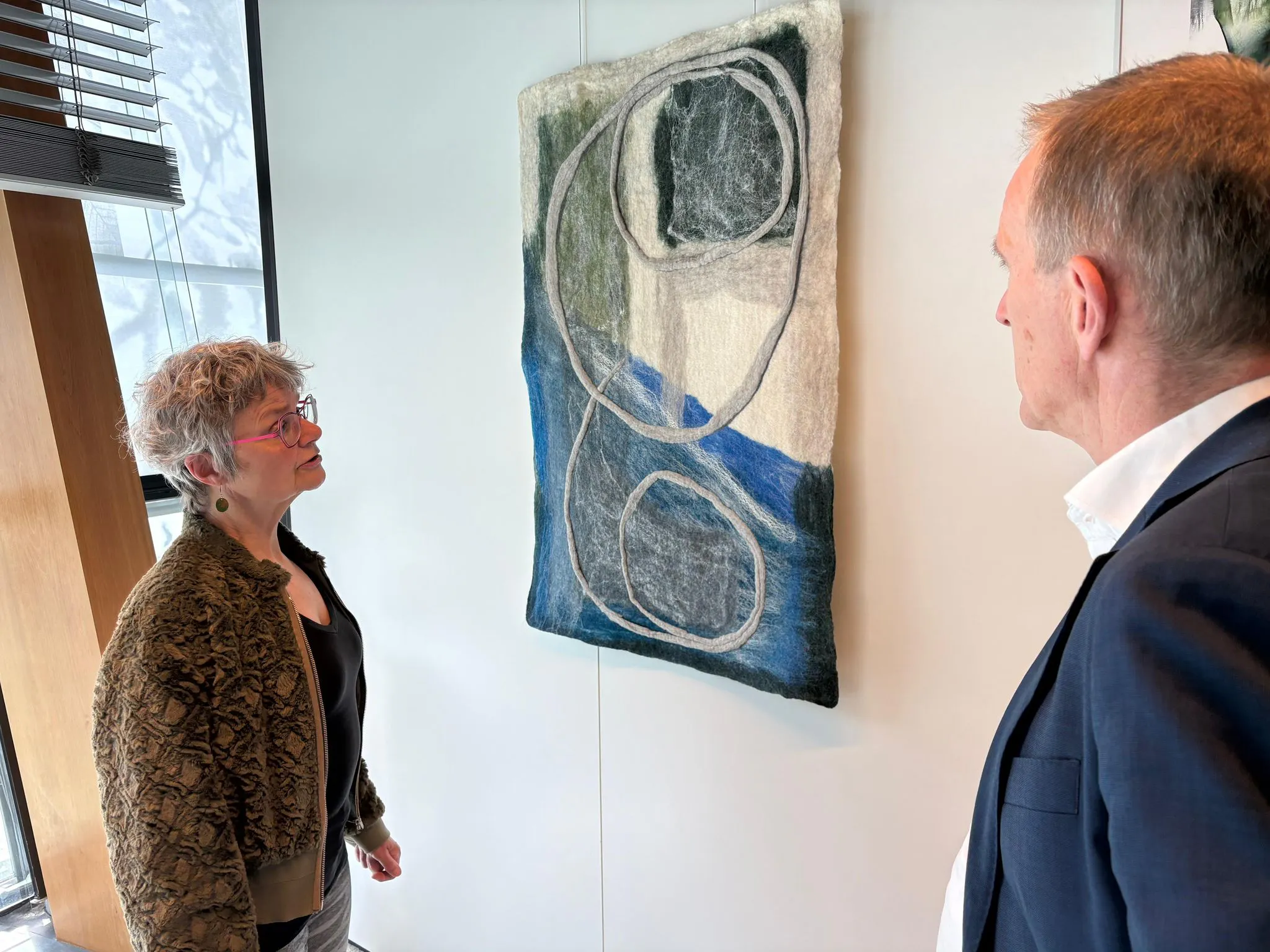 Kunst kruipt waar ze niet gaan kan — zelfs het gemeentehuis in