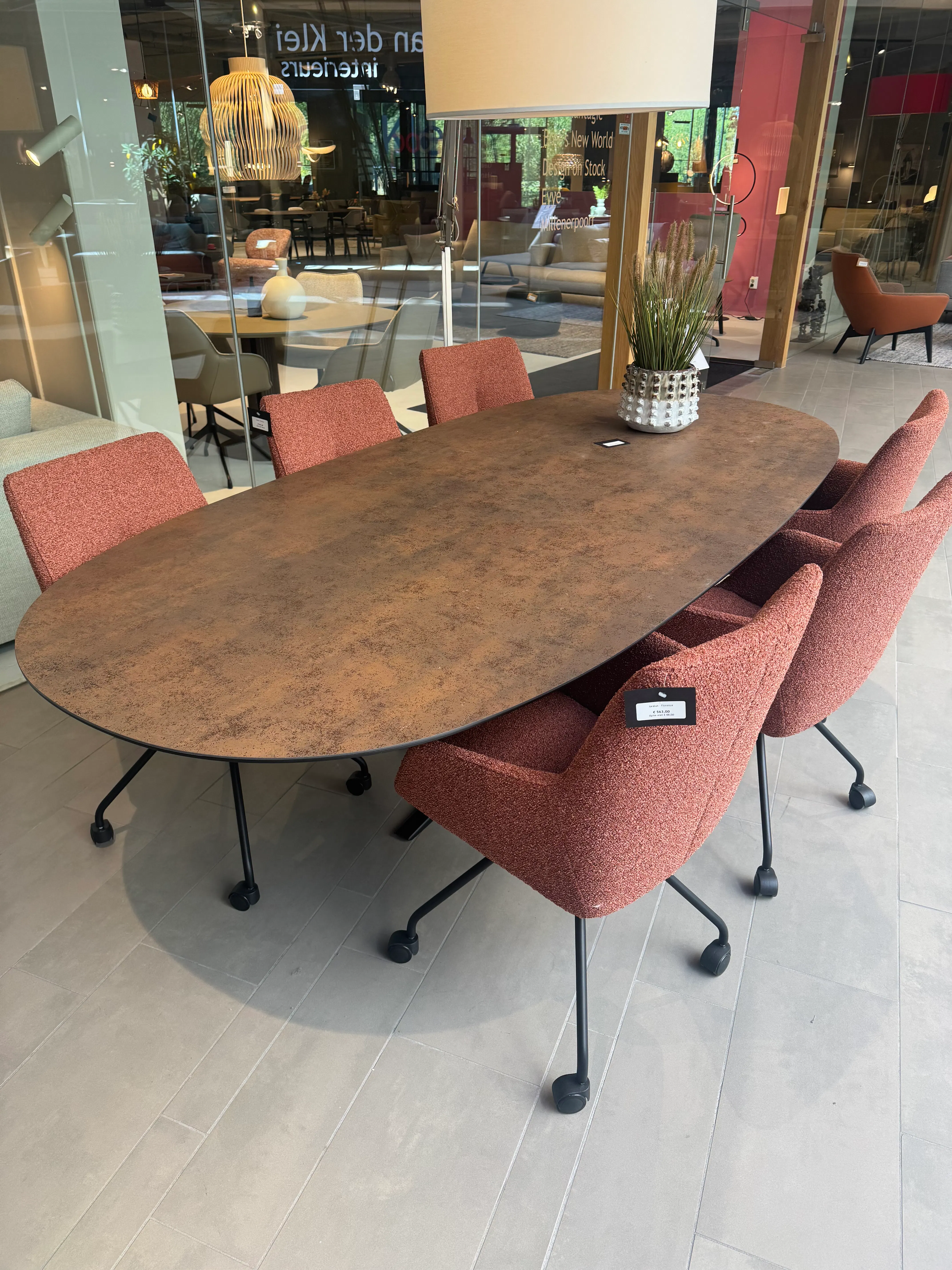 Sale - bree's new world Thor tafel