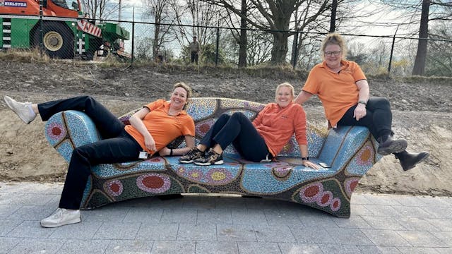 Mozaïekbank afdeling Neurorevalidatie, Centrum voor revalidatie Beatrixoord, Haren