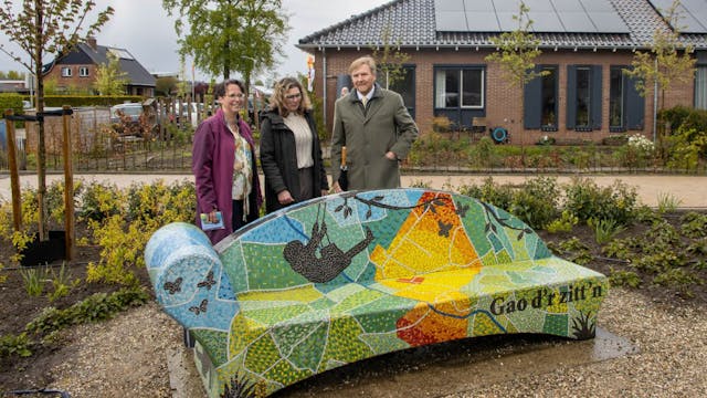 De Koning Willem-Alexander bezoekt Mariënvelde, winnaar van de Dorpsvernieuwingsprijs 2023