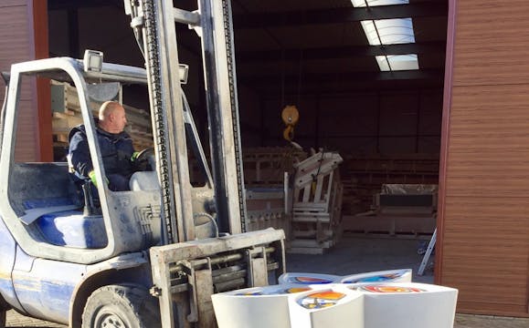 Vervoer voor de bloemen: check!