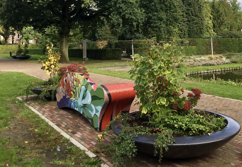 Kleurrijke Gemozaiekte Bank Voor Kasteeltuin Wijchen Luc4me