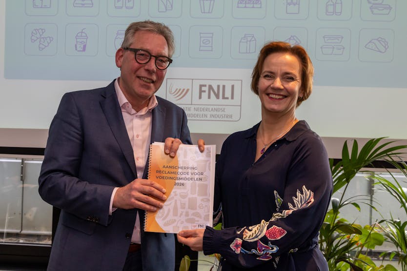 Overhandiging vernieuwde Reclamecode aan staatssecretaris